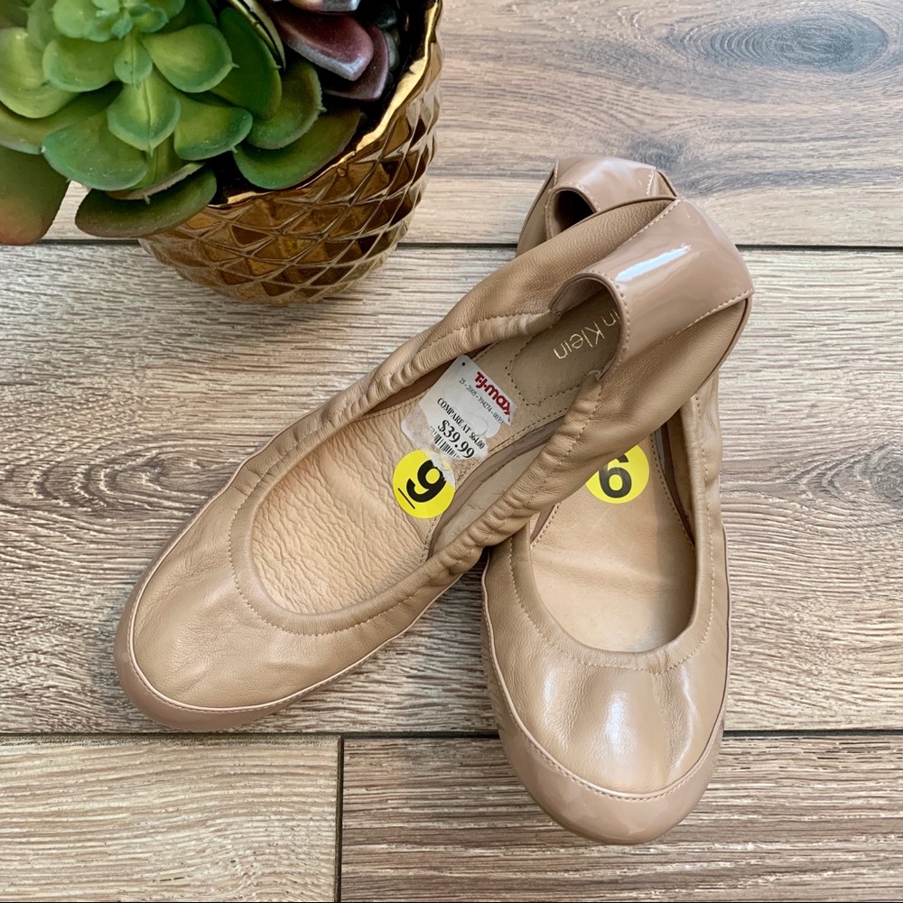 NWT Calvin Klein nude flats